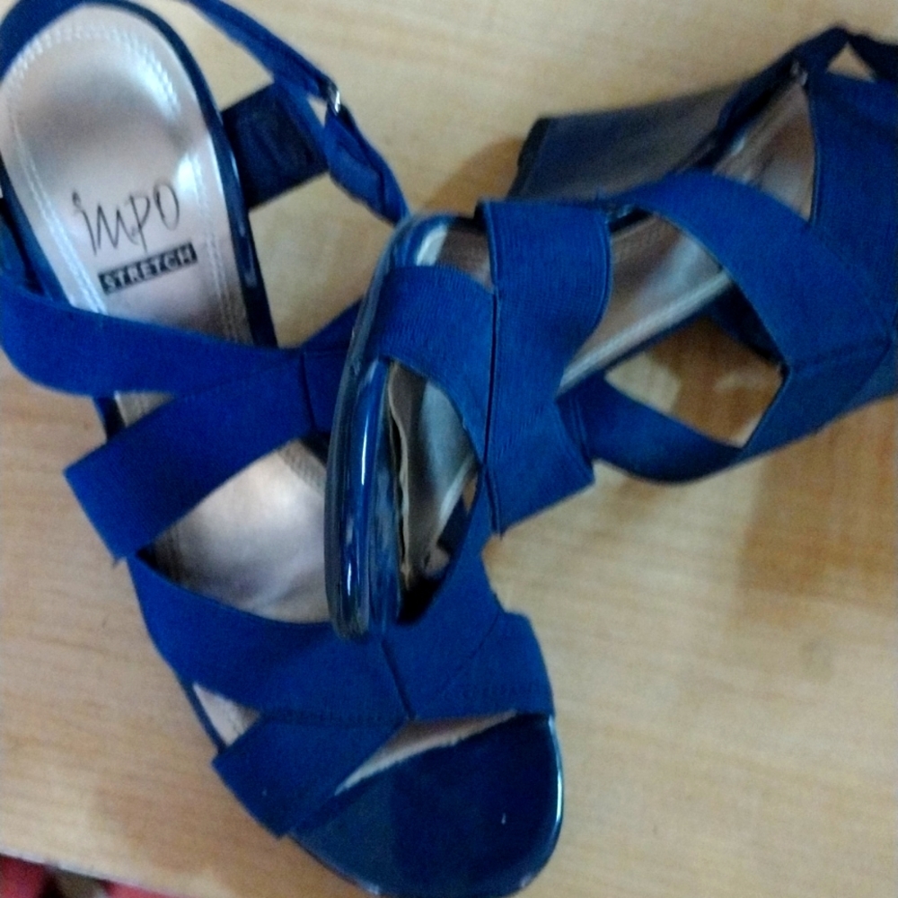 Wedge shoes